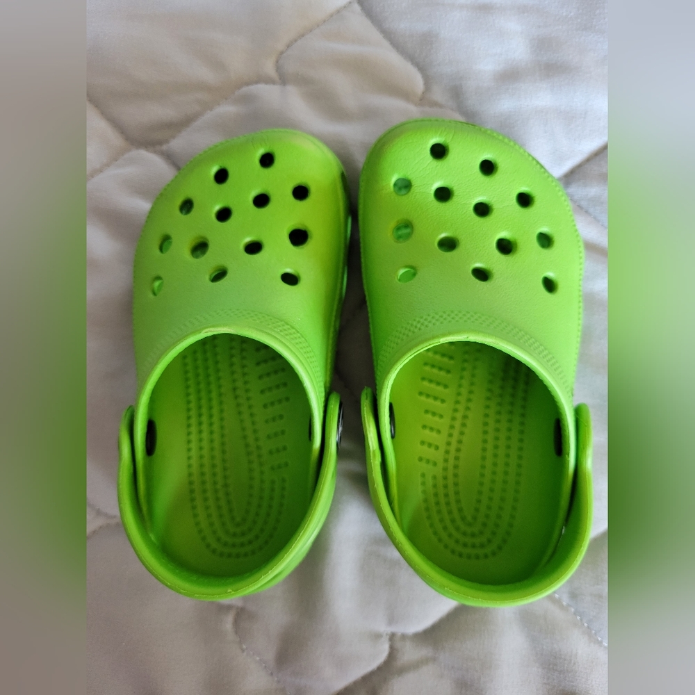 Crocs Toddler/Boys size 6/7
